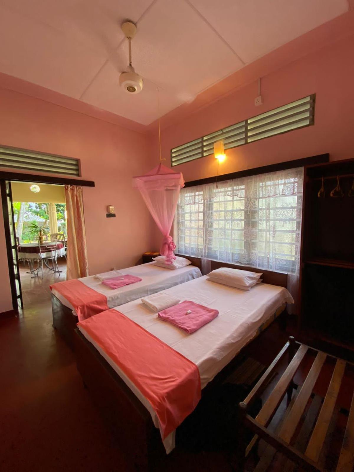 Sujatha Villa Paradise Тангалла Экстерьер фото